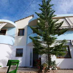 kiri-sapartaments.albaniahotels.org/